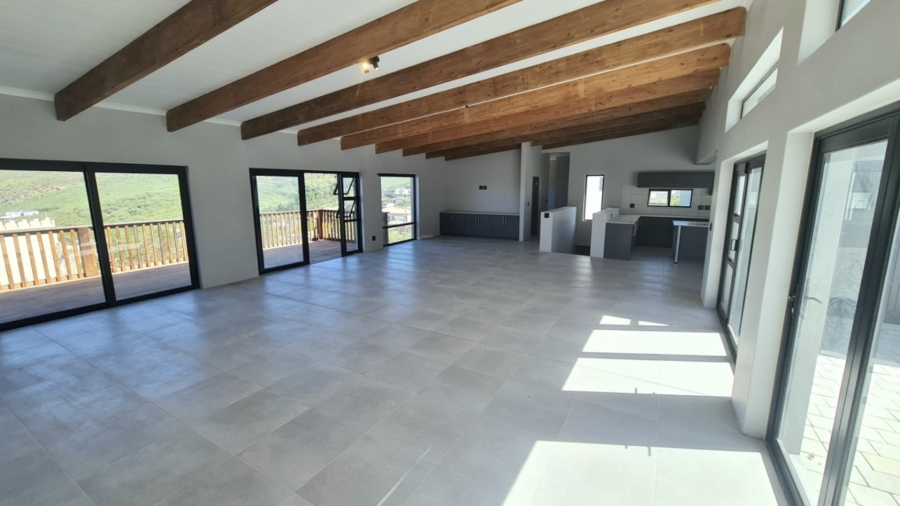 4 Bedroom Property for Sale in Whale Rock Western Cape